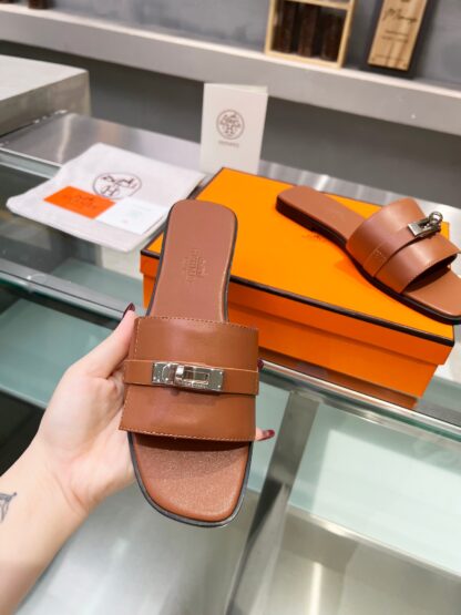 Hermès early spring new brown handmade leather slippers - Image 5