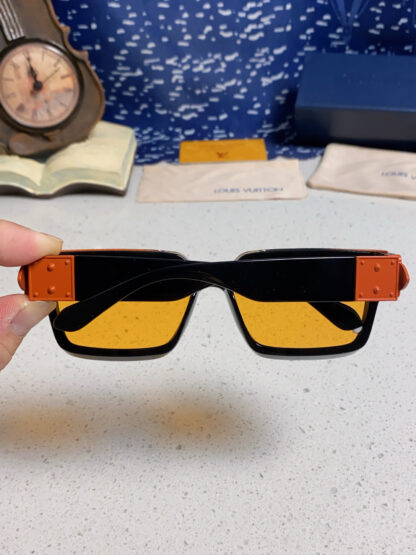 LOUIS VUITTON Fashion Sunglasses - Image 6