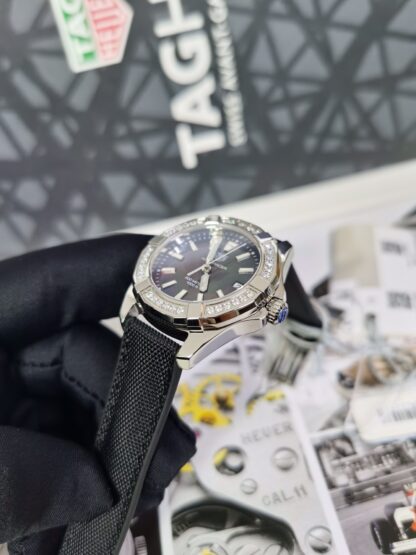 TAGHeuer Aquaracer Series Quartz Women's Watch - Image 4