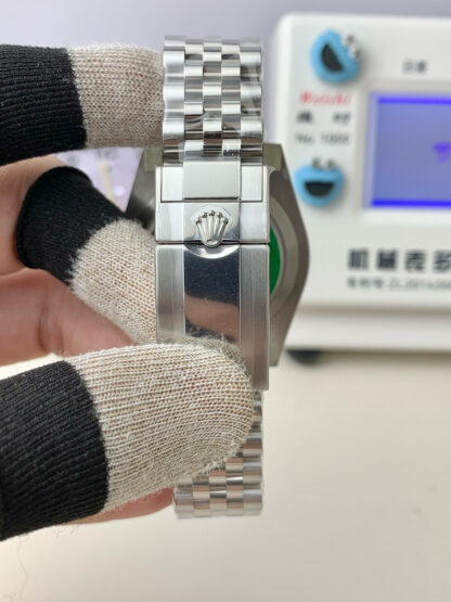 Rolex new model with Sprite bezel for left-handed people - Image 5