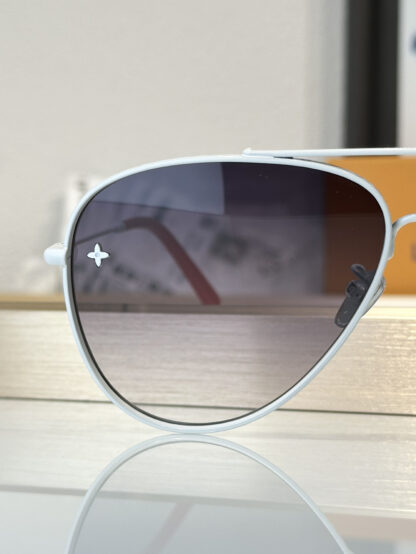 LOUIS VUITTON Fashion Sunglasses - Image 6