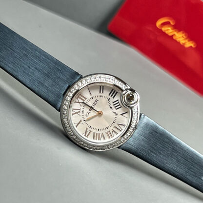 Cartier exquisite and atmospheric watch - Image 4