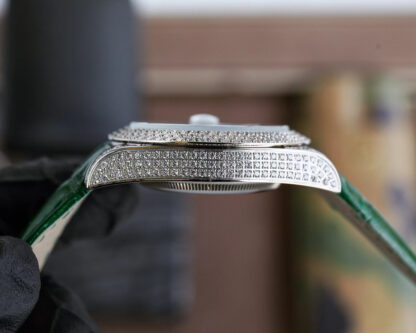 Rolex fully customized curved bezel perfectly fits the wrist - Image 5