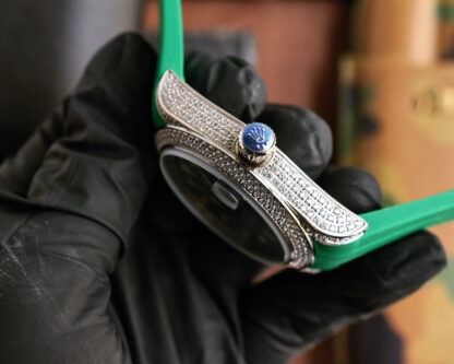Rolex fully customized curved bezel perfectly fits the wrist - Image 5