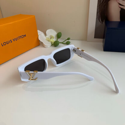 LOUIS VUITTON Fashion Sunglasses - Image 6