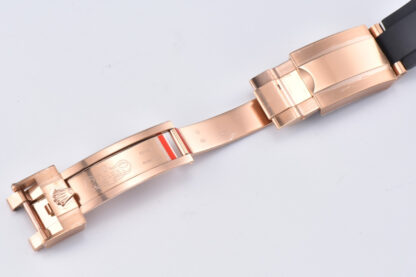 Rolex's top-level 7750 caliber Chronograph Daytona - Image 5