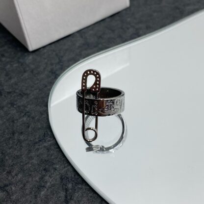 Vivienne Westwood Safety Pin Ring - Image 5
