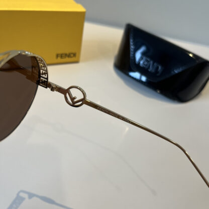 FENDI fashion trend sunglasses - Image 6