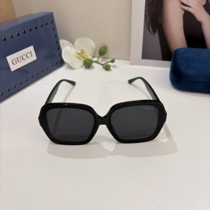 Gucci fashion sunglasses - Image 5
