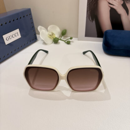 Gucci fashion sunglasses - Image 4
