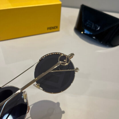 FENDI fashion trend sunglasses - Image 6
