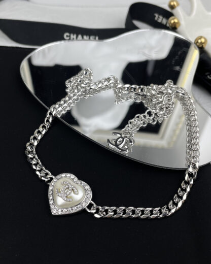 Chanel White Resin Heart Necklace - Image 4