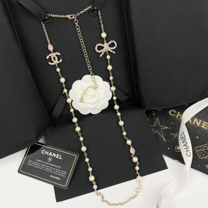 Chanel Pink Diamond Double C Bow Pearl Sweater Necklace - Image 5