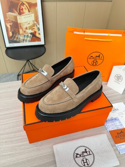 Hermes brown comfortable trendy leather loafers - Image 5