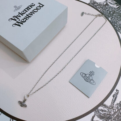 Vivienne Westwood classic large Saturn necklace unisex - Image 5