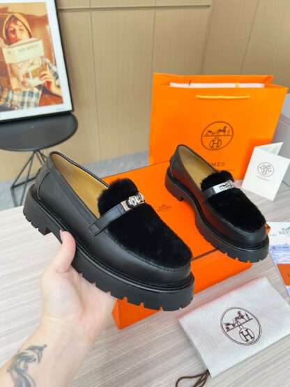 Hermès black comfortable trendy leather loafers - Image 5