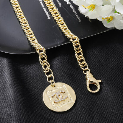 Chanel exquisite pendant fashion necklace - Image 5
