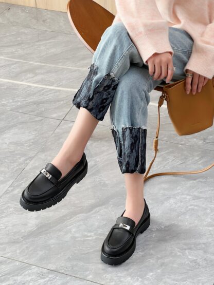 Hermes black matte comfortable trendy leather loafers - Image 5