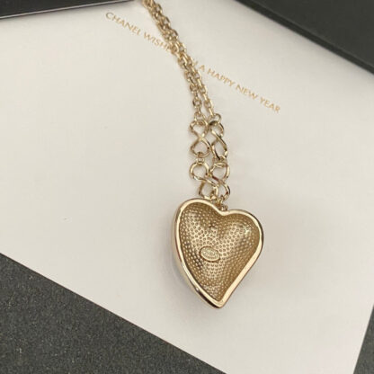 Chanel exquisite heart vintage necklace - Image 5