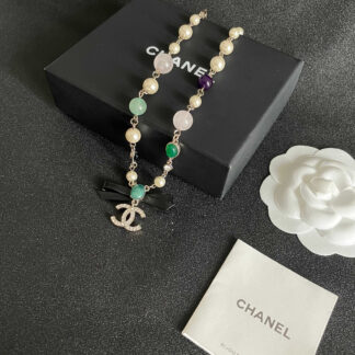 Chanel exquisite versatile vintage necklace