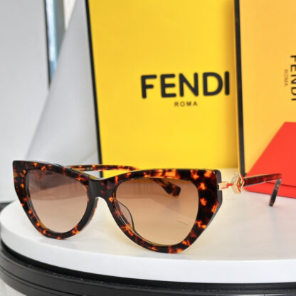 FENDI fashion trend sunglasses - Image 6