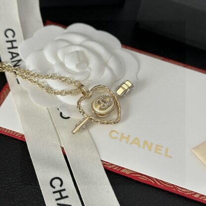 Chanel exquisite pendant vintage necklace - Image 5