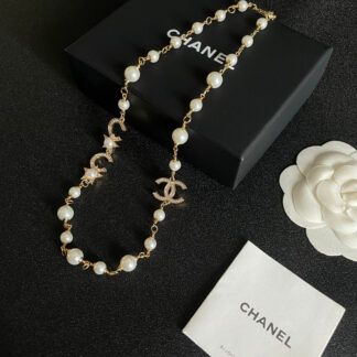 Chanel exquisite temperament vintage necklace
