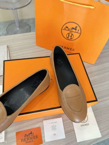 Hermès Apricot Spring Classic Trend Handmade Loafers - Image 5