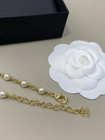 Chanel glass pink gold rhinestone double c crab necklace - Image 5