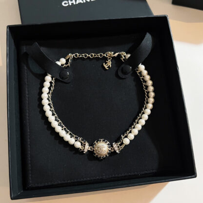 Chanel leather pearl necklace - Image 3