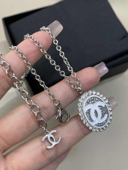 Chanel Diamond cc Pearl Series Simple Necklace - Image 6