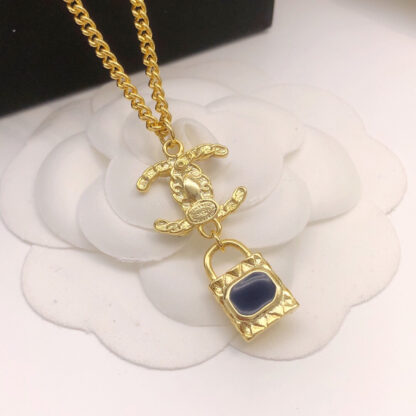 Chanel lock necklace with colored diamonds - Image 5