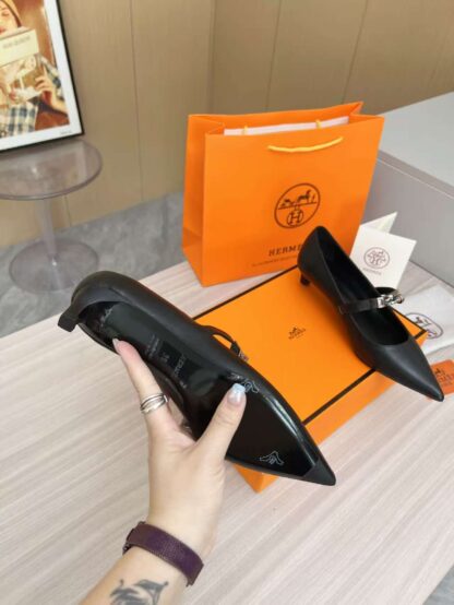 Hermès black holiday essentials comfortable loafers - Image 5