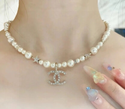 Chanel pearl necklace clavicle chain - Image 5