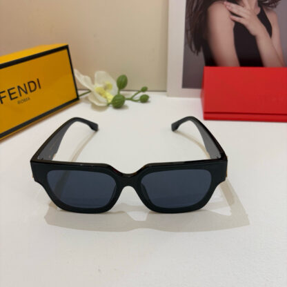 FENDI fashion trend sunglasses - Image 6