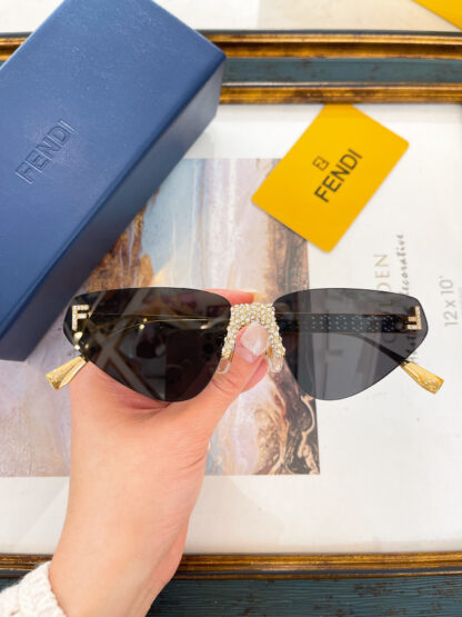 FENDI fashion trend sunglasses - Image 6