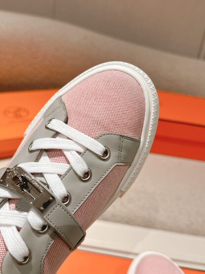 Hermes couple's gray and pink Kelly shoe buckle classic flat casual shoes - Image 6