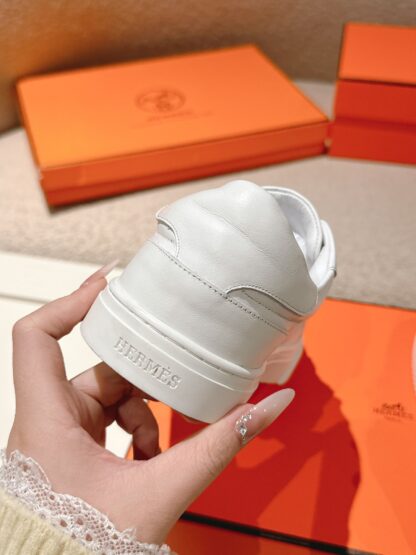 Hermes couple white and silver Kelly shoe buckle classic flat casual shoes - Image 6