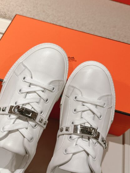 Hermes white classic couple's kelly shoe buckle flat casual shoes - Image 6