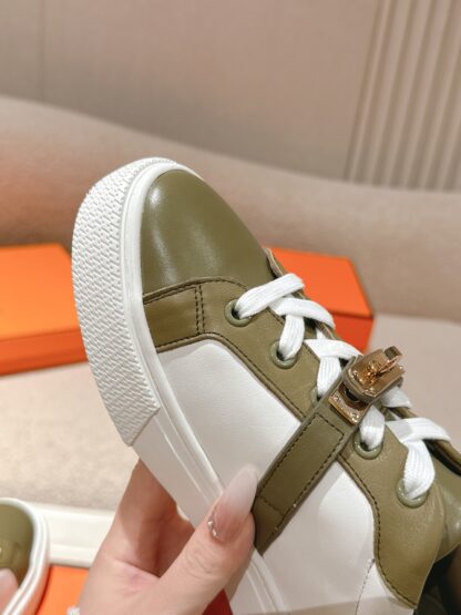 Hermes white green classic couple kelly shoe buckle flat casual shoes - Image 6