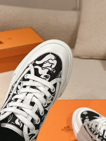 Hermes couple black and white fashion retro casual skateboard shoes - Image 6