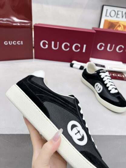 Gucci classic design German training elements catwalk model - Image 7