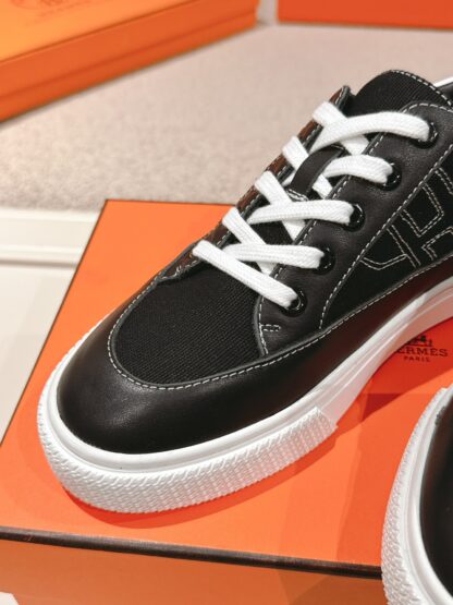 Hermes black and white couple's stylish casual skateboard shoes - Image 6