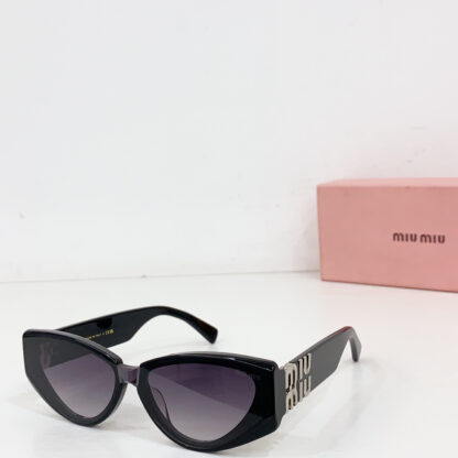 Miu Miu trendy fashion sunglasses - Image 7