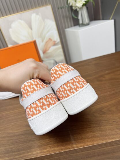 Hermes flat-soled stylish lightweight white and orange sports casual shoes - Image 5