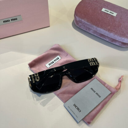 Miu Miu trendy fashion sunglasses - Image 7