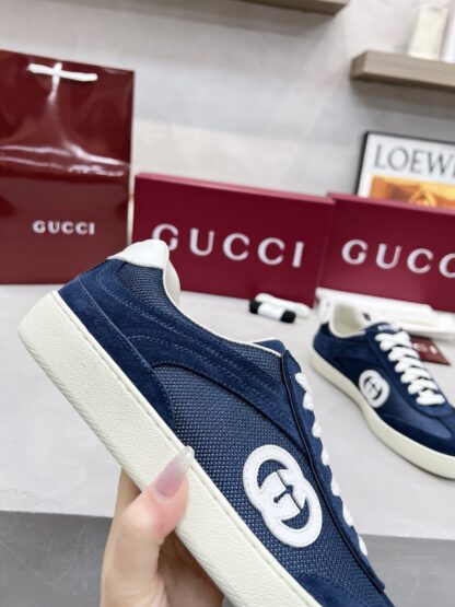 Gucci classic design German training elements catwalk model - Image 7