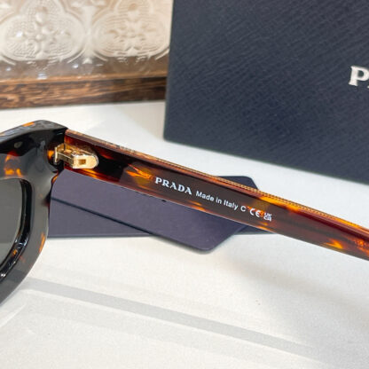 Prada fashion trend sunglasses - Image 6