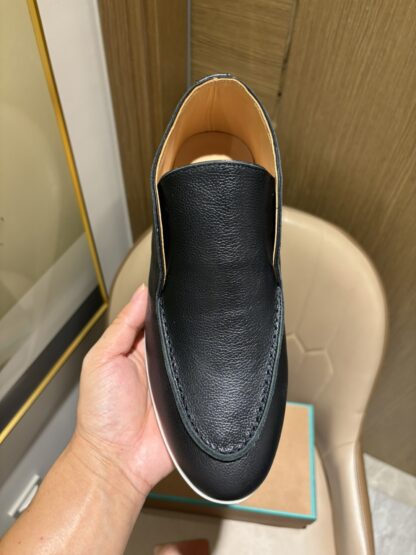 Hermès classic black high-end loafers - Image 6