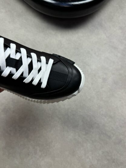 Hermès high-end black and white thick-soled casual shoes - Image 5